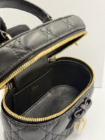 ⁦شنطه Lady Vanity Case⁩ - الصورة ⁦3⁩